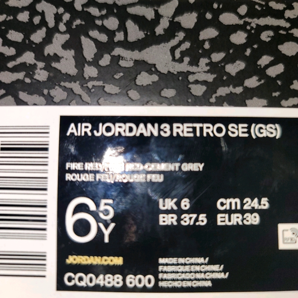 JORDAN 3 RETRO SE (GS)